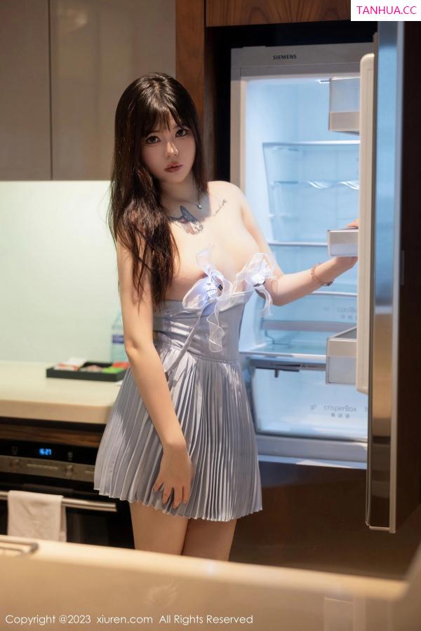 Arude薇薇  [XiuRen]高清写真图 2023.08.22 No.7266 Arude薇薇 丝袜美腿第31张图片